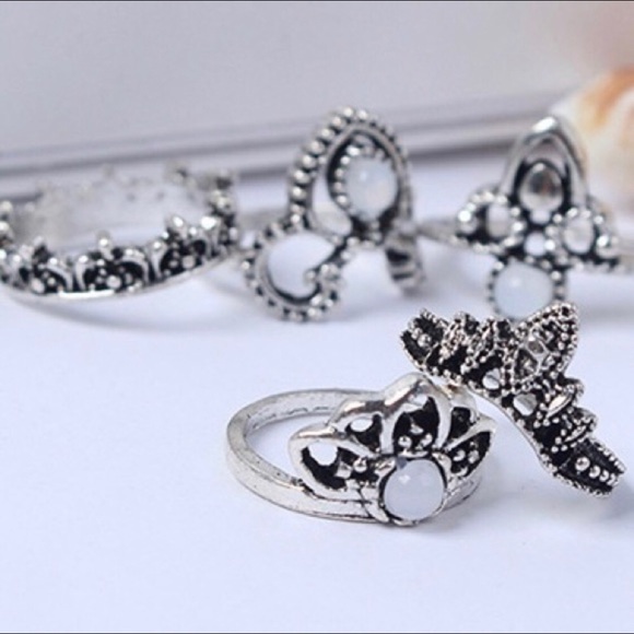 Ocean Dreams Tiara Rings - Picture 3 of 7